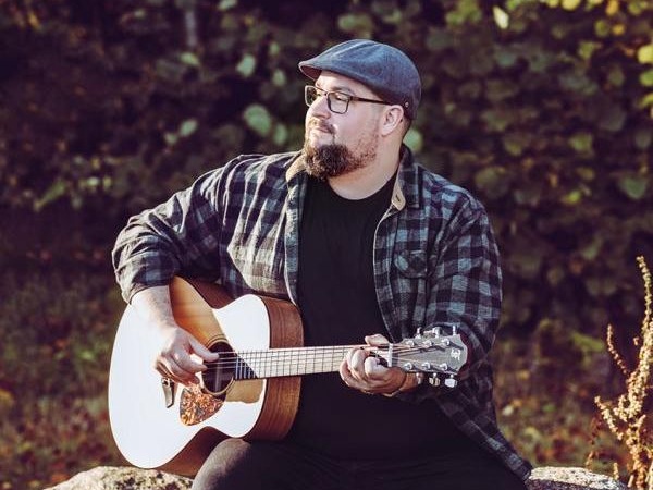 Frischer Wind für die Oberpfälzer Musikszene: Thorsten Horn startet Solo mit „Oberpfalzpop“