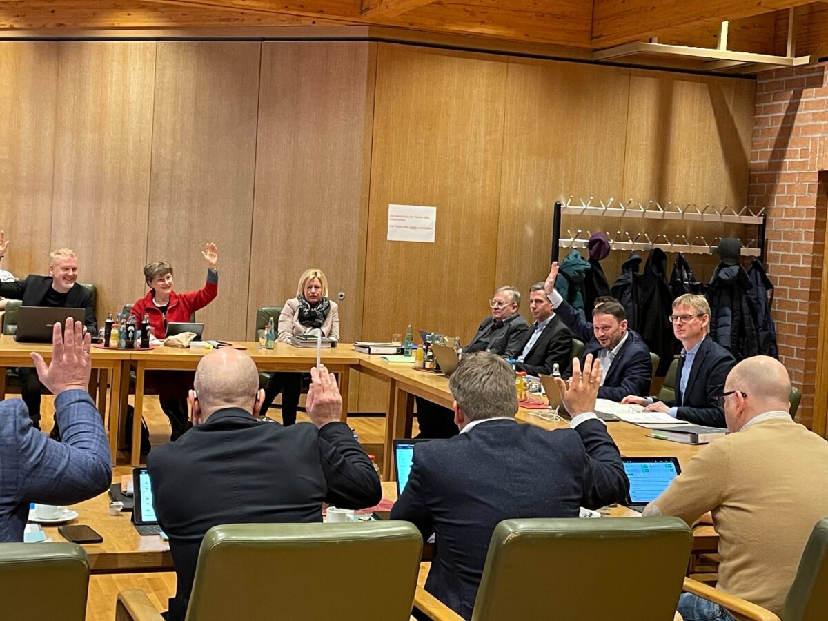 Haushalt für Stadt Weiden nimmt erste Hürde – Realschulen bleiben am Standort