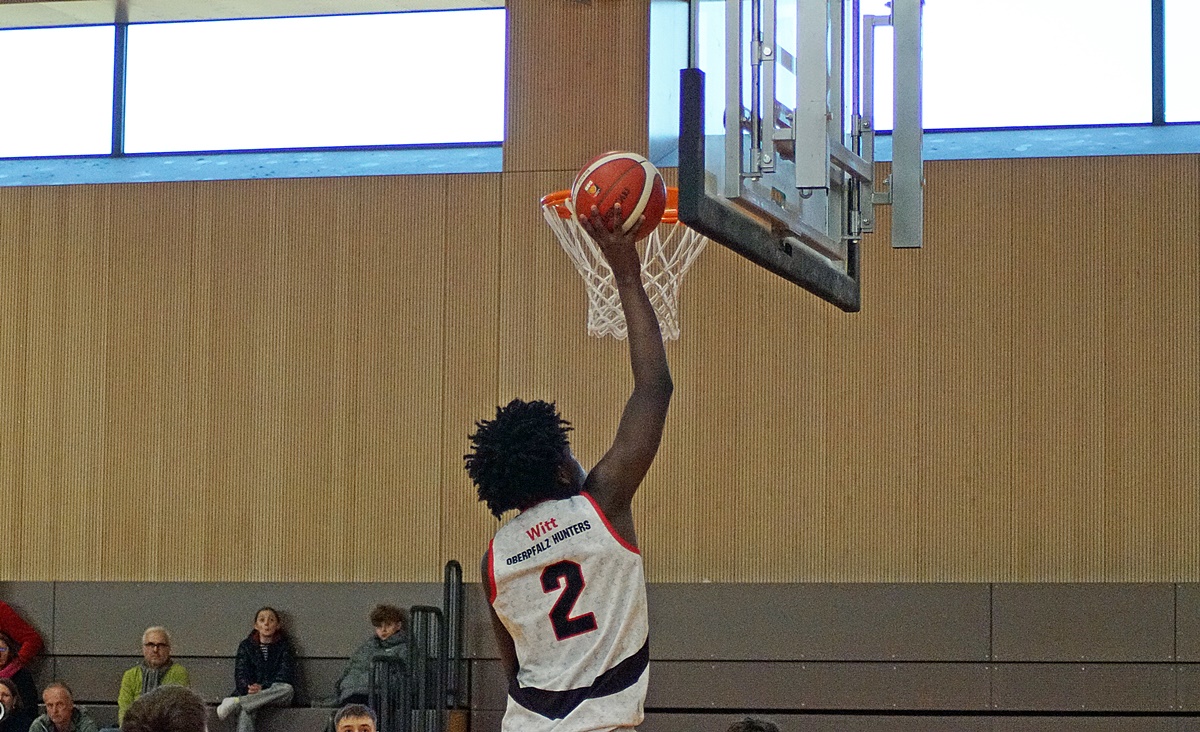 Basketball: Oberpfalz Hunters siegen ungefährdet in Karlsruhe