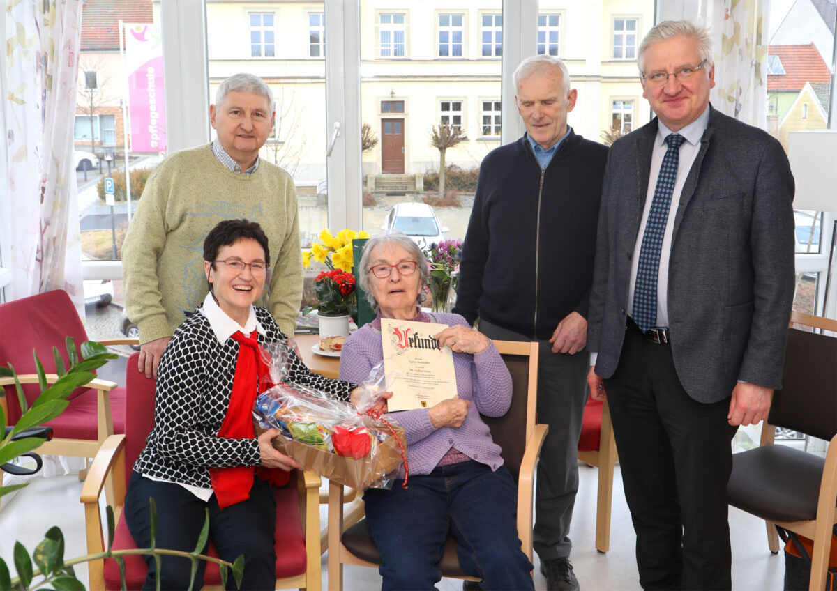 Erbendorf feiert 90. Geburtstag von Agnes Schieder