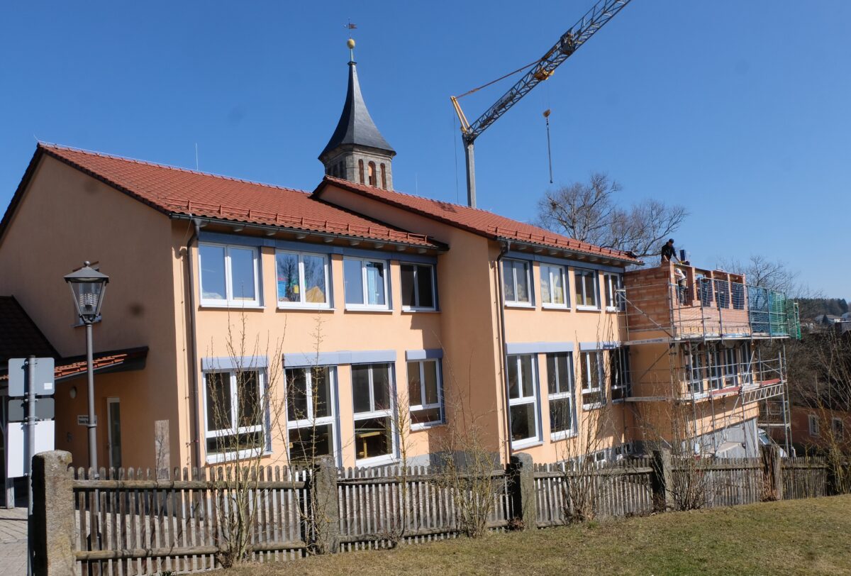 Erweiterung des Kindergartens „Unterm Regenbogen“ auf Zielgerade