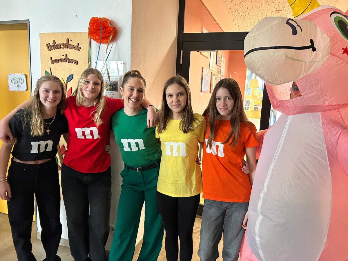Froher Fasching: Schüler feiern in Eschenbach