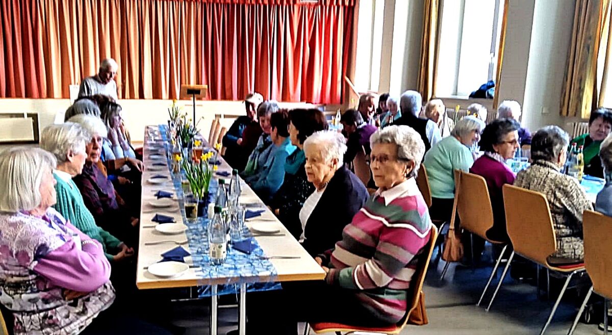 Schirmitz feiert besinnlichen Start in die Fastenzeit