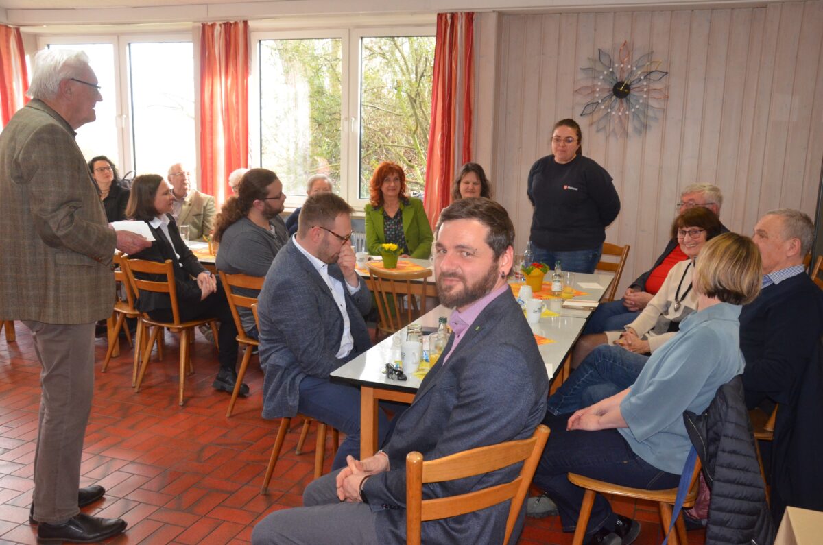 Aktion „Adventslicht“ spendet fast 33.000 Euro an Sozialeinrichtungen und Vereine