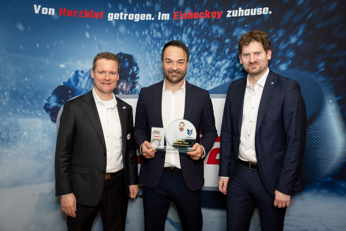 Ehre, wem Ehre gebührt: Sebastian Buchwieser ist Trainer des Jahres in der DEL 2