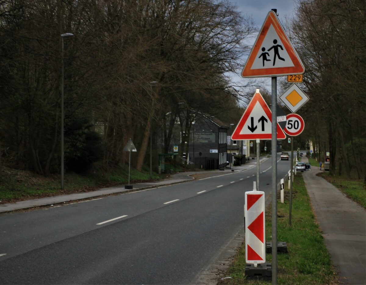  Verkehrsschilder: Liest du noch oder fährst du schon? 