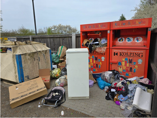 Illegale Müllablagerung an Containern: Neustadt greift durch