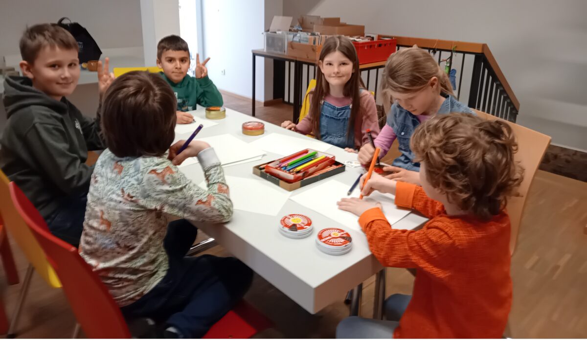 Vorlesezeit in Parkstein: Kinder lernen neue Bücher und diesmal das Thema „Demokratie“ kennen