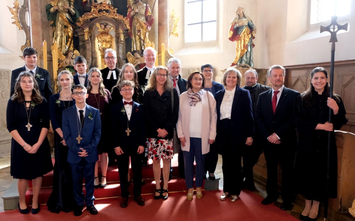 Acht junge Christen aus Floß und Flossenbürg feiern Konfirmation