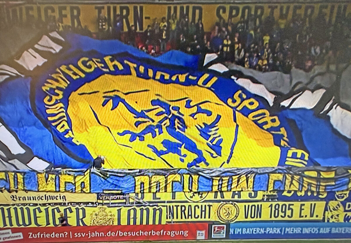 Jahn in Liga 2: Nach Remis gegen Braunschweig Abstieg nochmal verschoben