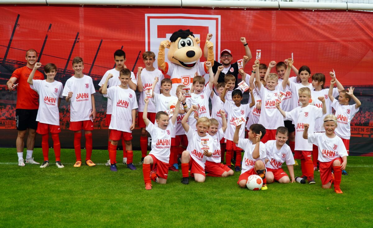 Pfingstcamp der SSV Jahn Regensburg in Rieden startet