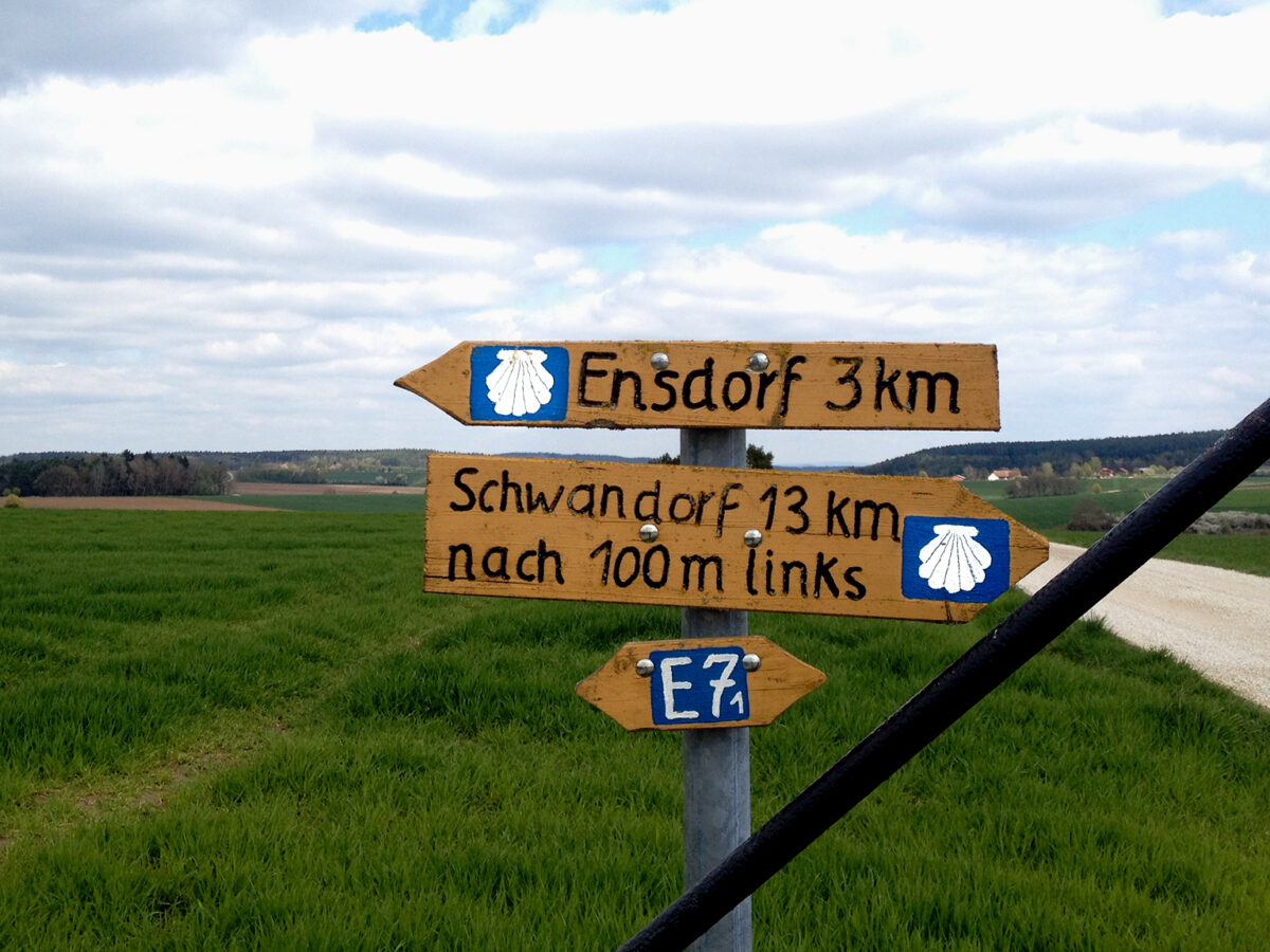 Pilgerreise: Vom Ensdorfer Kloster zur Hohenburger Jakobuskirche