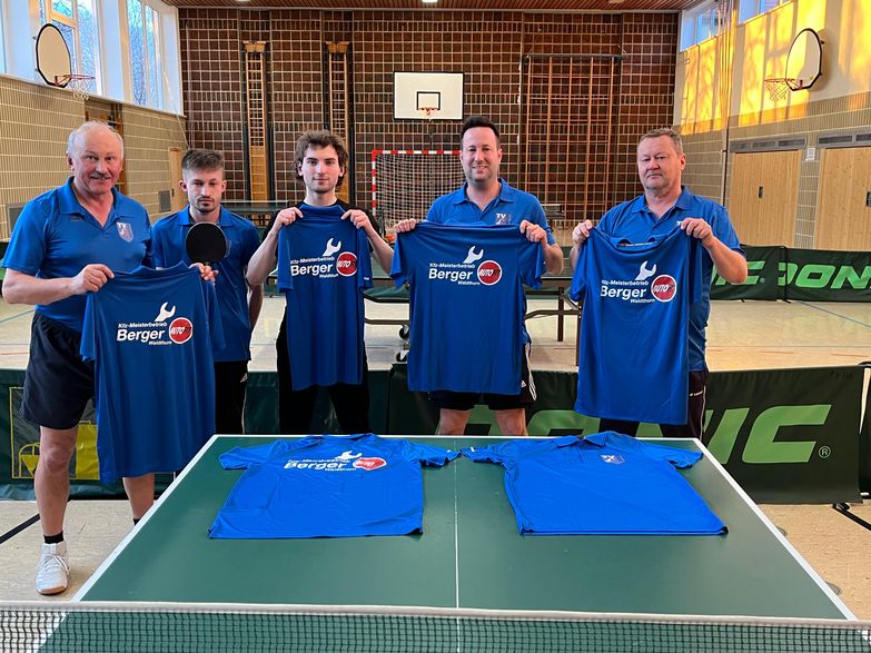 Neue Trikots für Tischtennisteams in Vohenstrauß