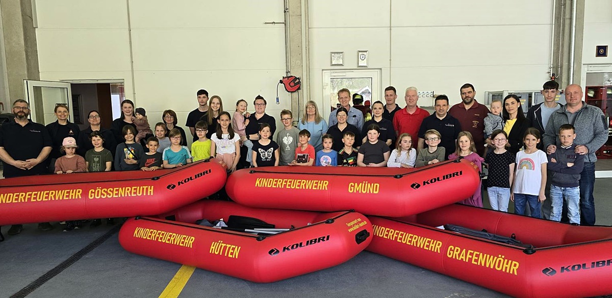 Rauchmelderübergabe bei der Feuerwehr mit einer großen Überraschung