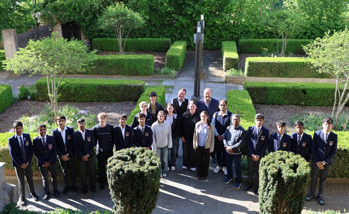 Indische Schüler zu Besuch in Neustadt/WN