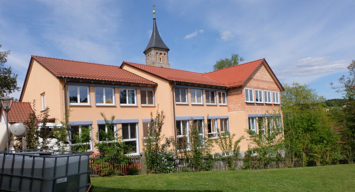 Kindergarten in Floß wächst trotz Verzögerungen