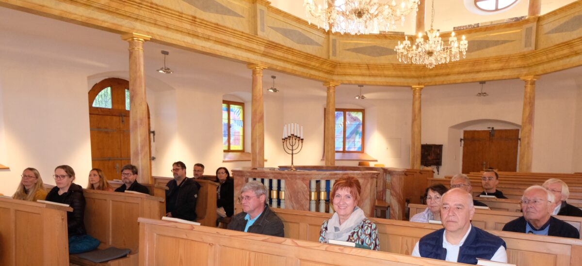 Lions-Club Neustadt entdeckt jüdisches Erbe in Floß