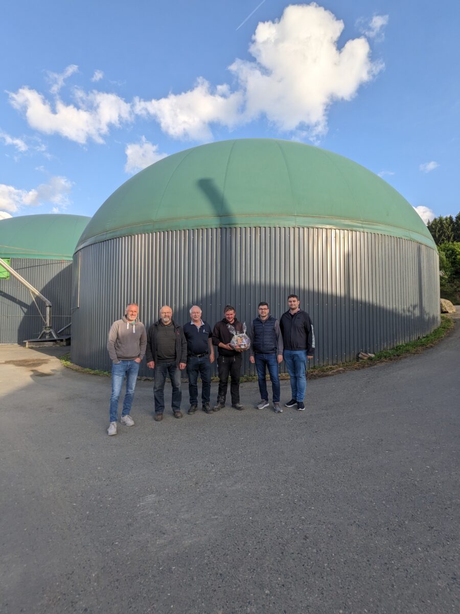 CSU Erbendorf besichtigt innovative Biogasanlage in Sassenhof
