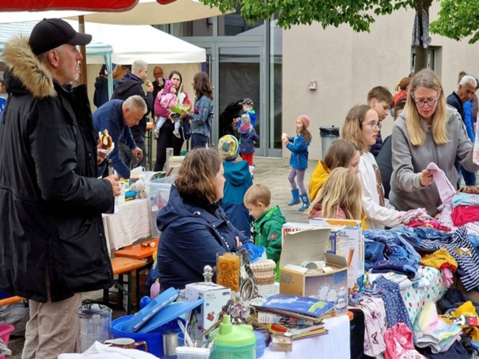 Schirmitzer Nachtflohmarkt lädt wieder zum Stöbern ein
