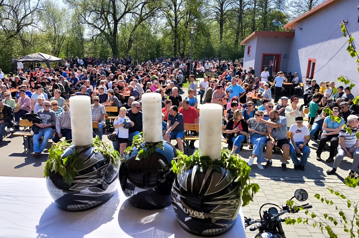 Motorradgottesdienst in Hütten bricht alle Rekorde