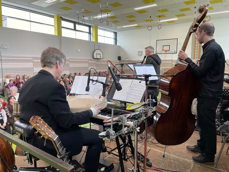 „Der Karneval der Tiere“ begeistert Grundschüler – Eine musikalische Weltreise