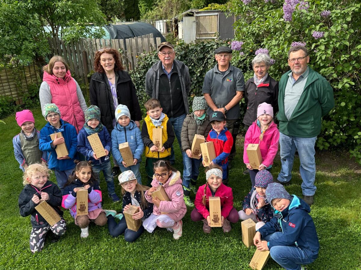 Kinder und OGV Pfreimd retten Wildbienen