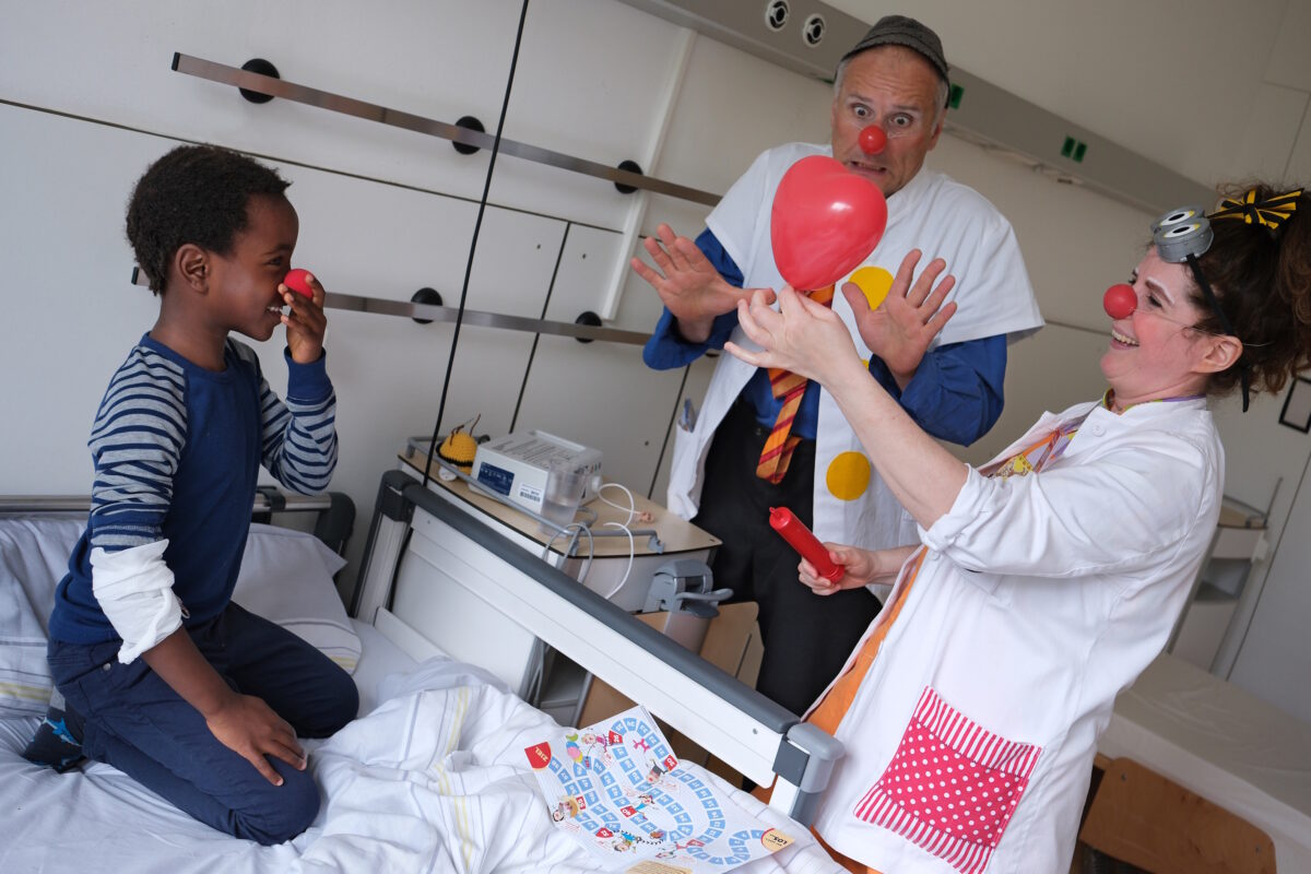 Klinik-Clowns bringen Freude – Bilder, Videos und Geschichten gesucht