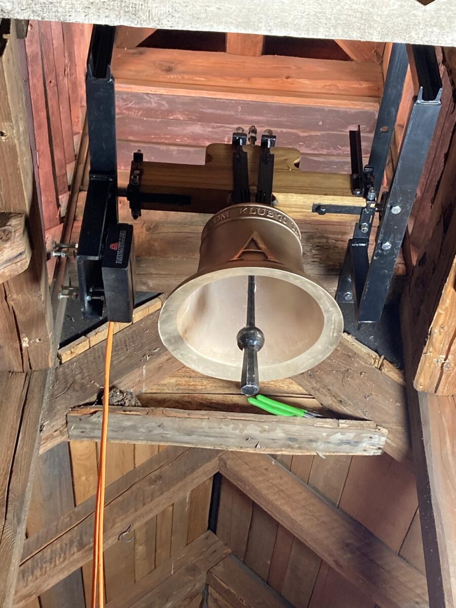 Neue Glocke für Floß läutet Hoffnung und Tradition