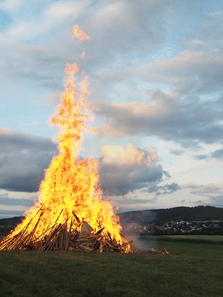 Landjugend – Johannisfeuer am Maienberg und in Ottenrieth