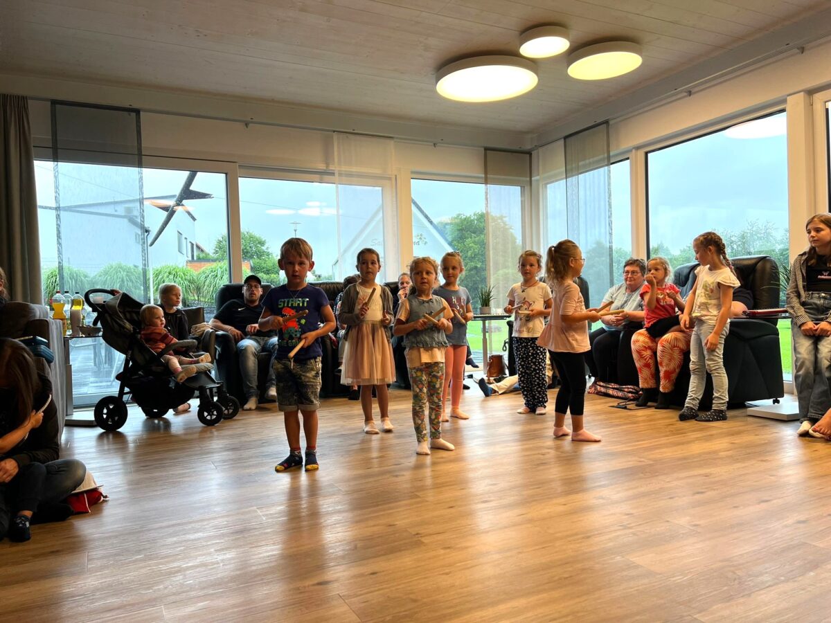 Musikschule Waidhaus verzaubert Gäste der Tagespflege „Unterm Fahrenberg“