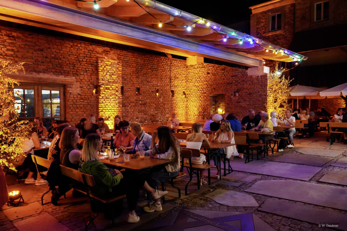 „Das Fest“ in Windischeschenbach: Sonne und Zoigl locken Hunderte