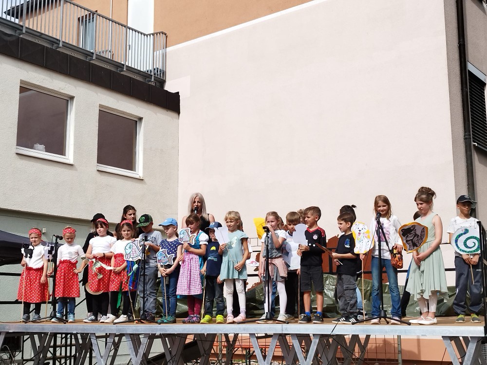 Erbendorfs Schulgemeinschaft feiert buntes Sommerfest
