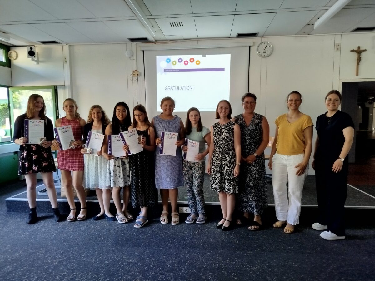 Die Zukunft im Blick: Erfolg der Girls’Day Akademie in Amberg gefeiert
