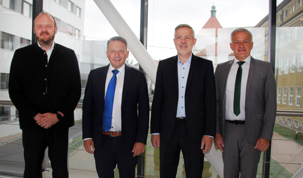 Neuer Vorstand für Kliniken Nordoberpfalz – Michael Hoffmann geht 2026