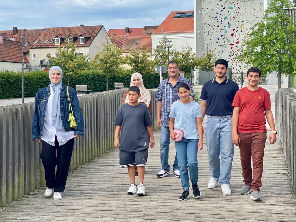 Flucht über das Mittelmeer – Syrische Familie baut sich neues Leben in Tirschenreuth auf