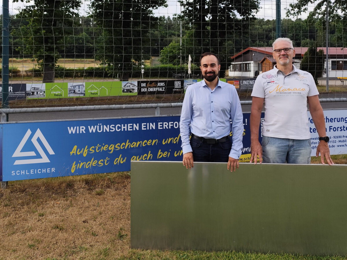 Schleicher Anlagenbau fördert TSV Pressath mit Spende