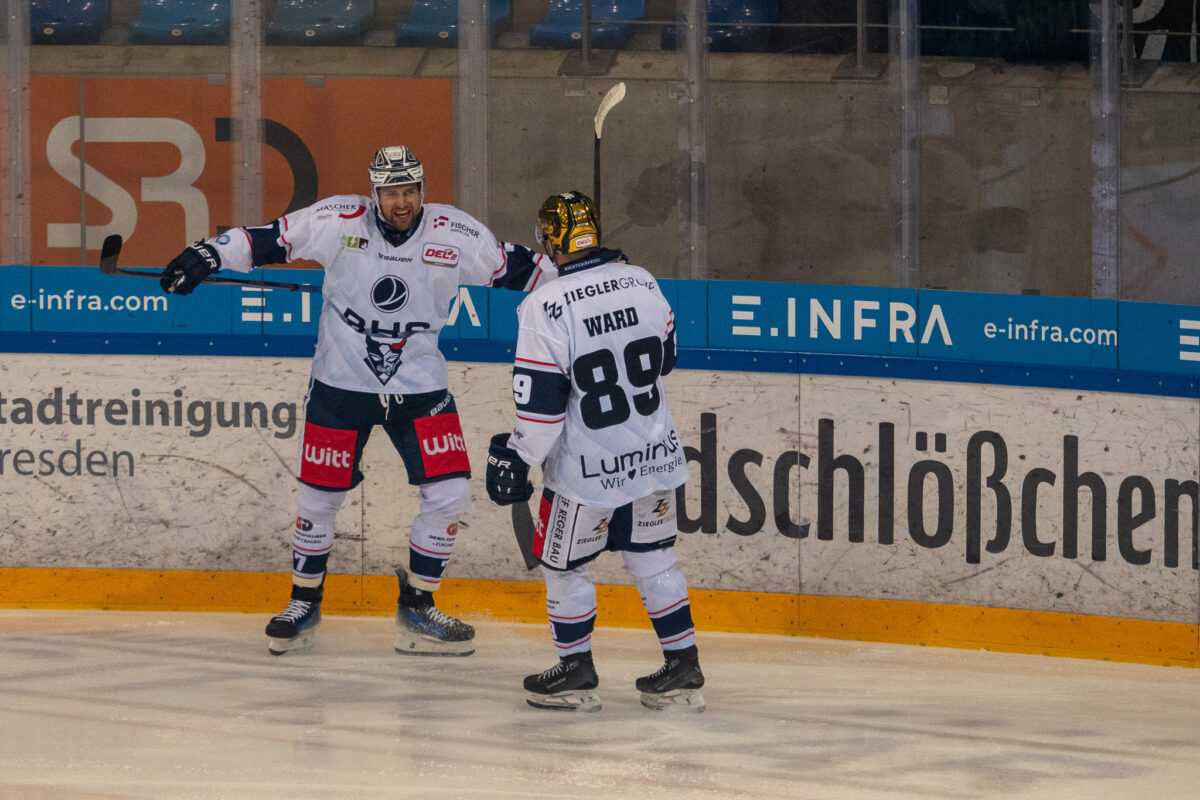Blue Devils Weiden sichern sich den ersten Auswärtssieg der Saison