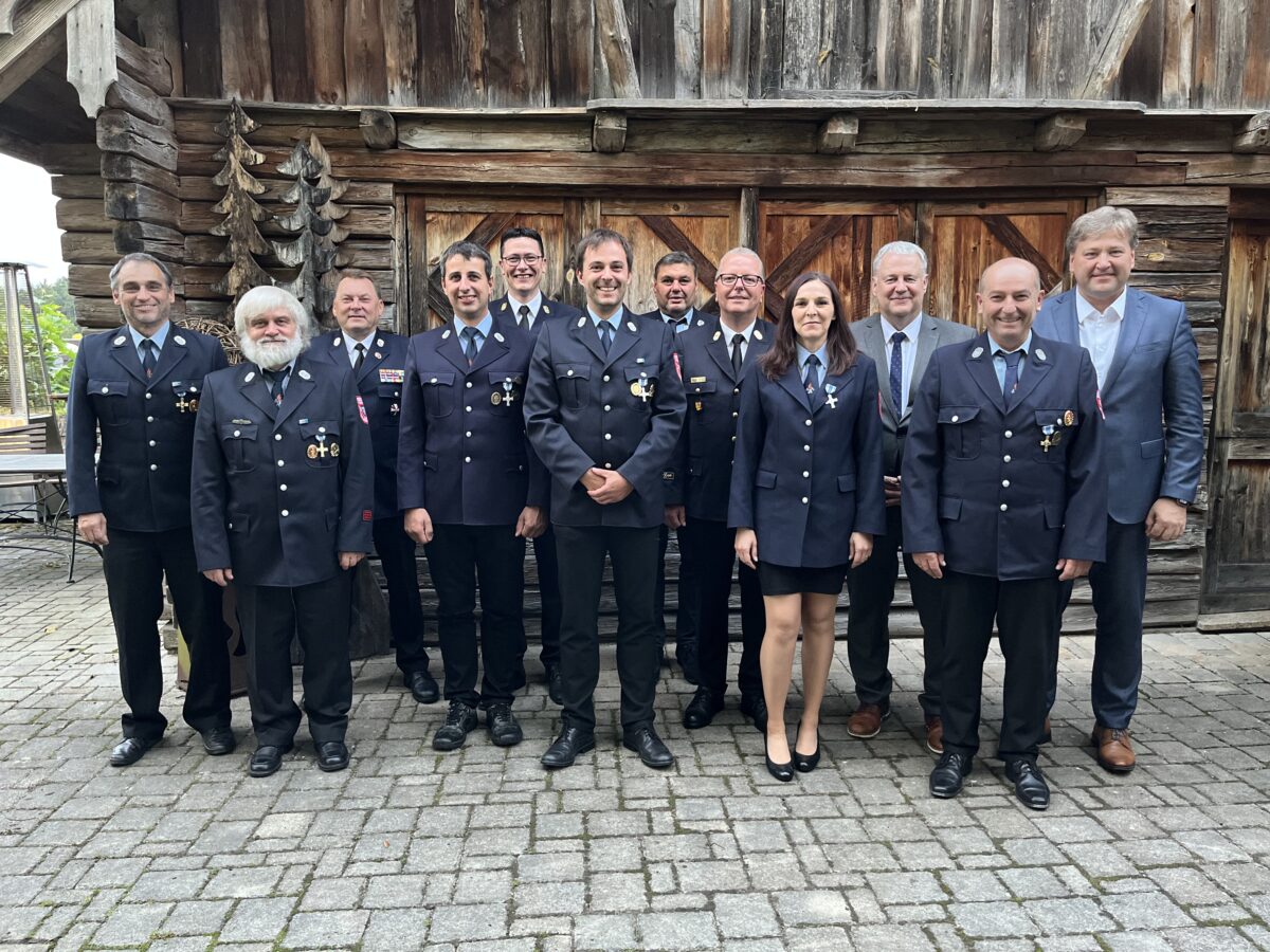 Ehrenzeichen für Kastler Feuerwehrleute verliehen