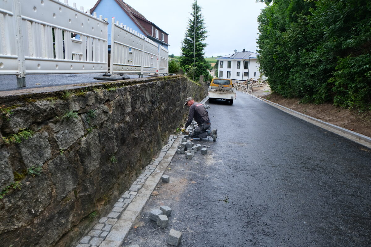 Floß: Straßenbau fördert Wohnqualität und Infrastruktur