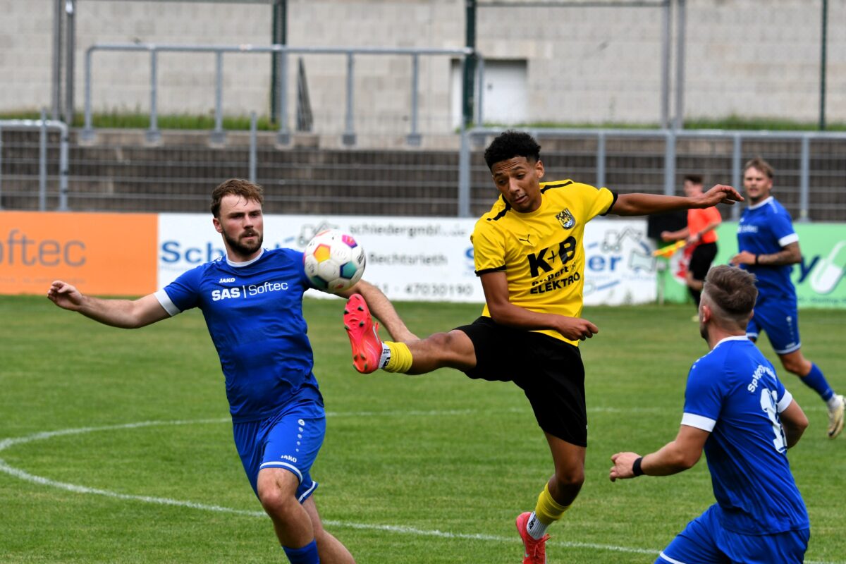 Bezirksliga Nord: SV Hahnbach und SpVgg SV Weiden II vorne – SpVgg Schirmitz punktet erstmals