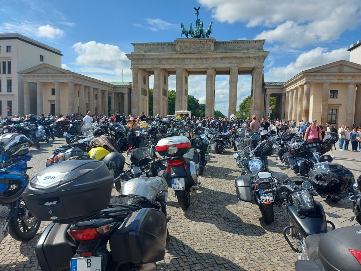 BU-Sternfahrt setzt Zeichen für Gleichberechtigung im Verkehr