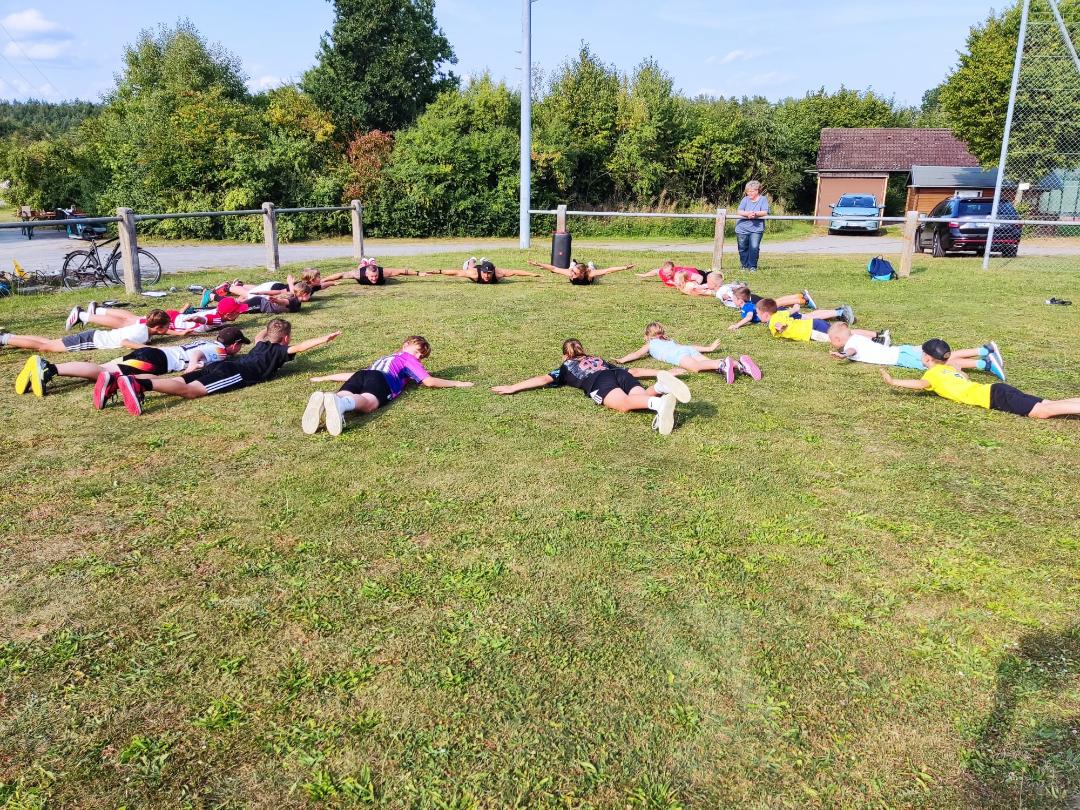 Fit mit den Freien Wählern: Kinder haben Spaß beim Ferienprogramm