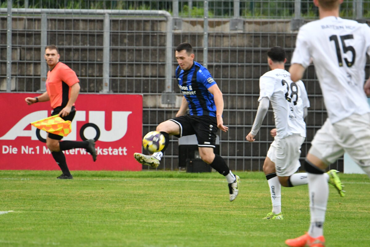 Ein fast perfektes Auswärtsspiel für die SpVgg SV Weiden