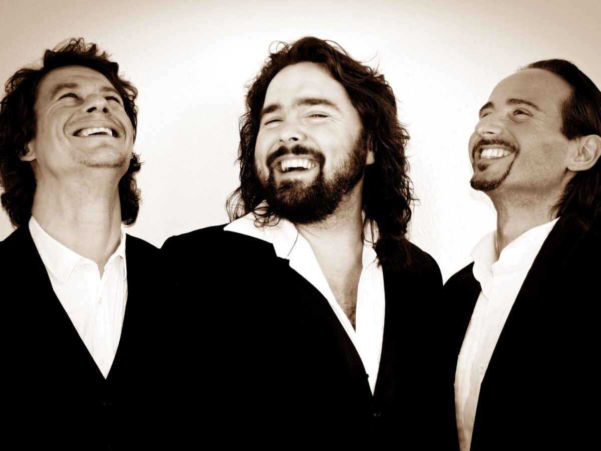 „Die Jungen Tenöre“ entführen ihr Publikum mit der „Unplugged Crossover der Extraklasse Tour 2025“