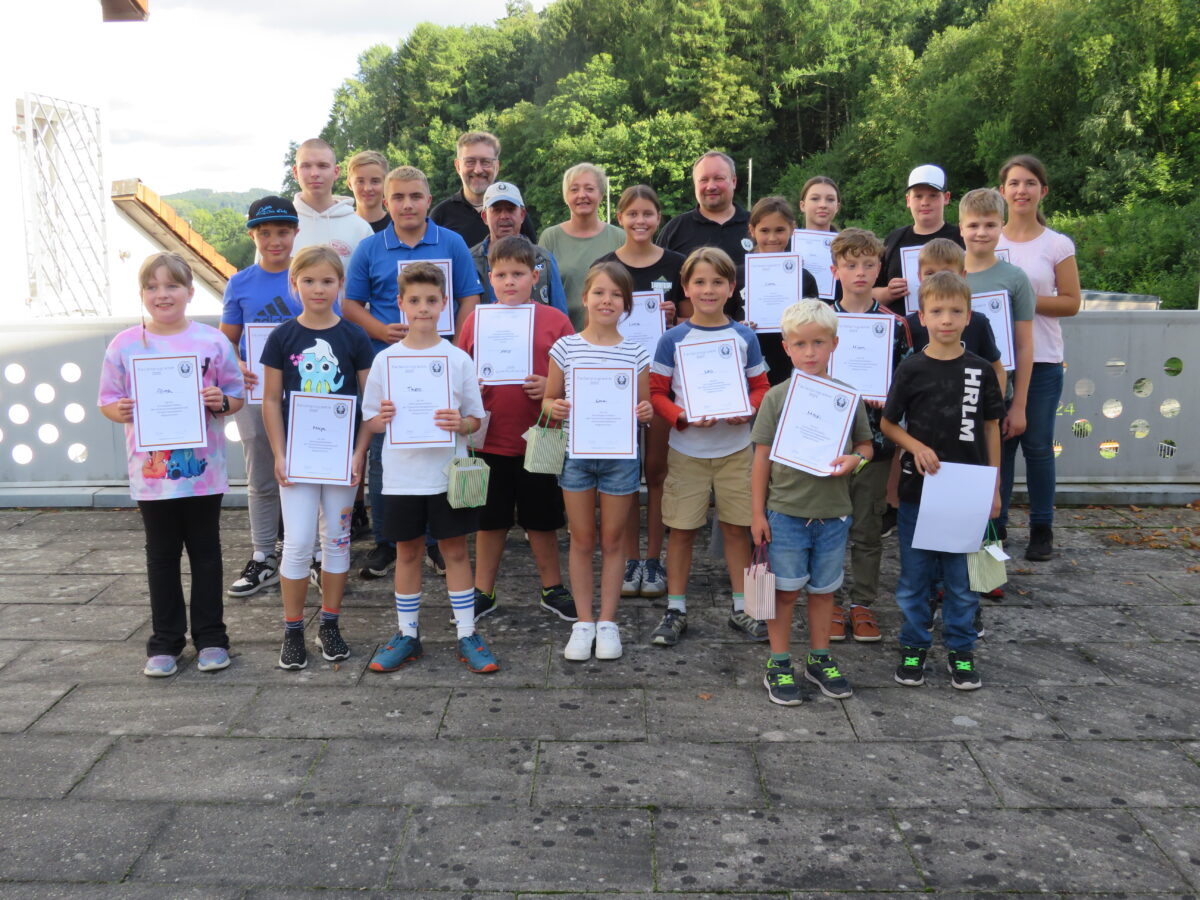 Feuerschützen Windischeschenbach luden zum Ferienprogramm und Nachtböllern