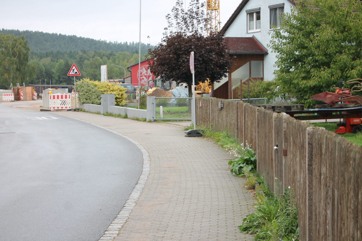 „Facelift“ für Schwarzenbach: Kein Betonpflaster mehr als Gehweg