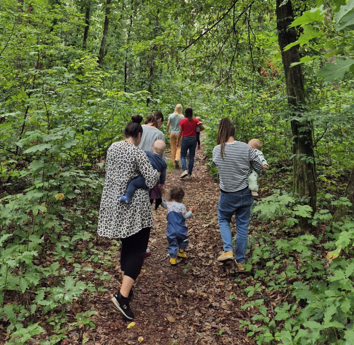 Gemeinsam wachsen in der Wald-Eltern-Kind-Gruppe