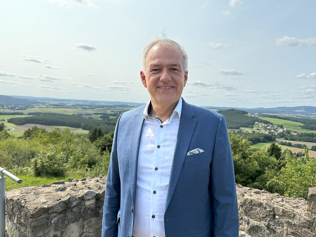 Landrat Roland Grillmeier zwischen Burg, Bürgersinn und Bauchgefühl
