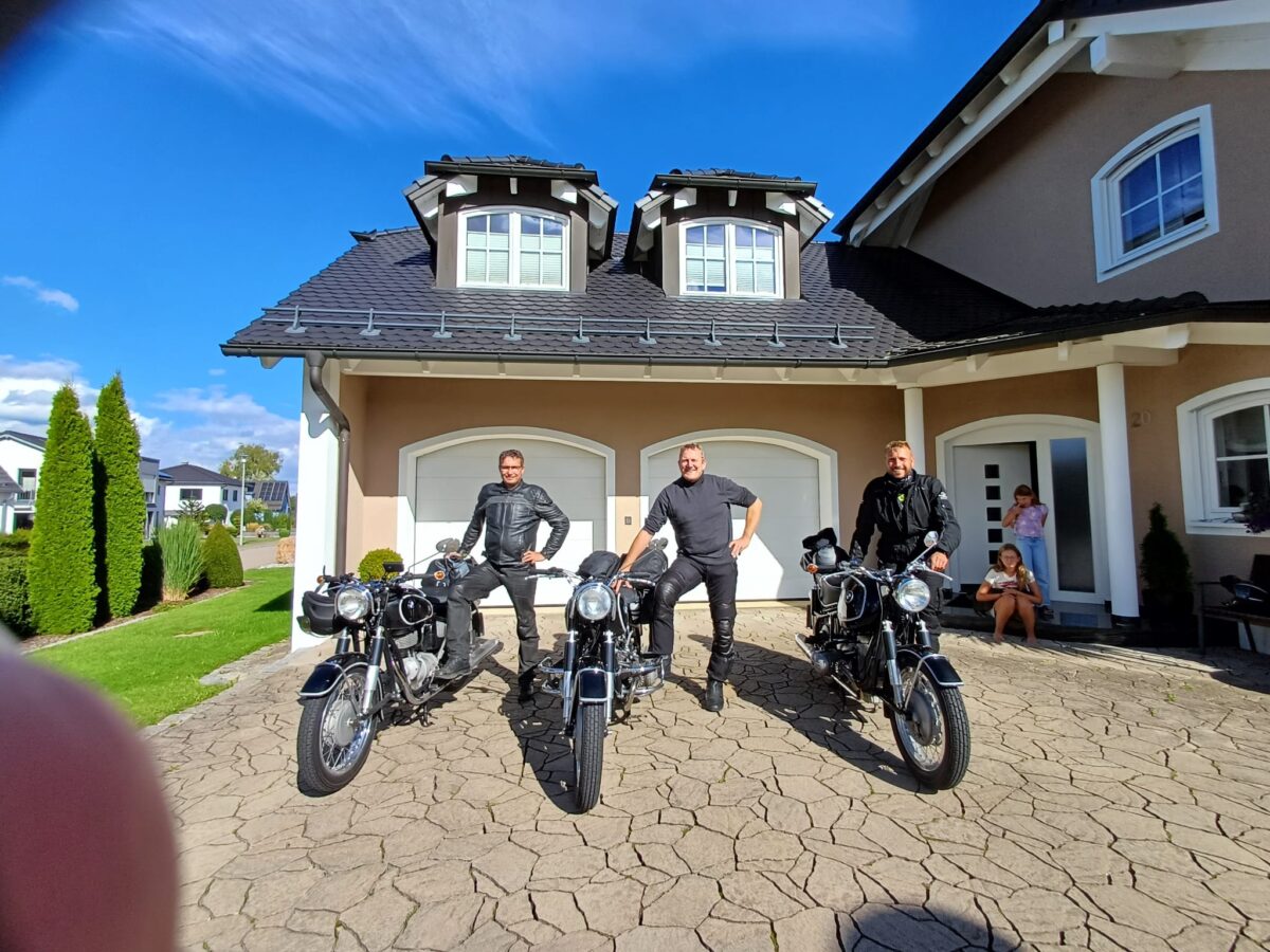 Oldtimer-Biker fahren 1.417 Kilometer pannenfrei über Alpenpässe