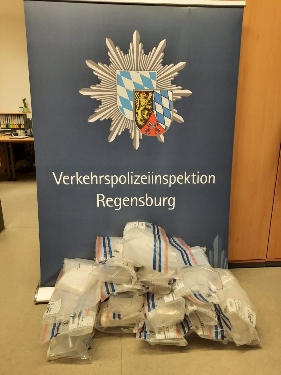 Polizei entdeckt 25 Kilogramm Meth auf A3 bei Velburg